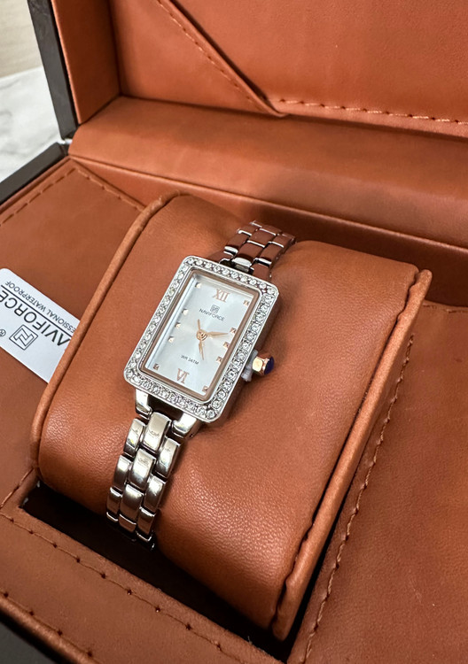 ساعت نویفورس